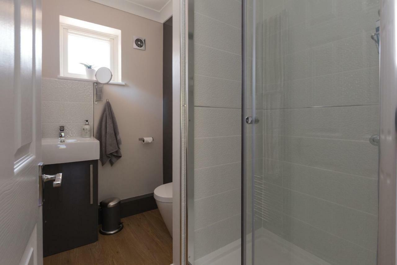 Bentleys Coast And Country B&B Lymington Bagian luar foto