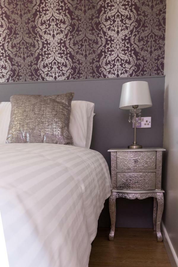 Bentleys Coast And Country B&B Lymington Bagian luar foto