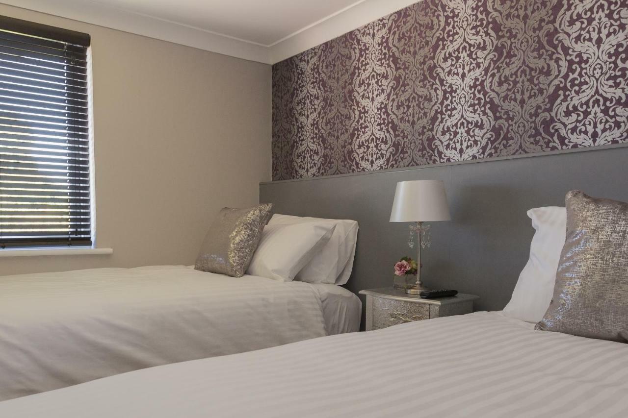 Bentleys Coast And Country B&B Lymington Bagian luar foto