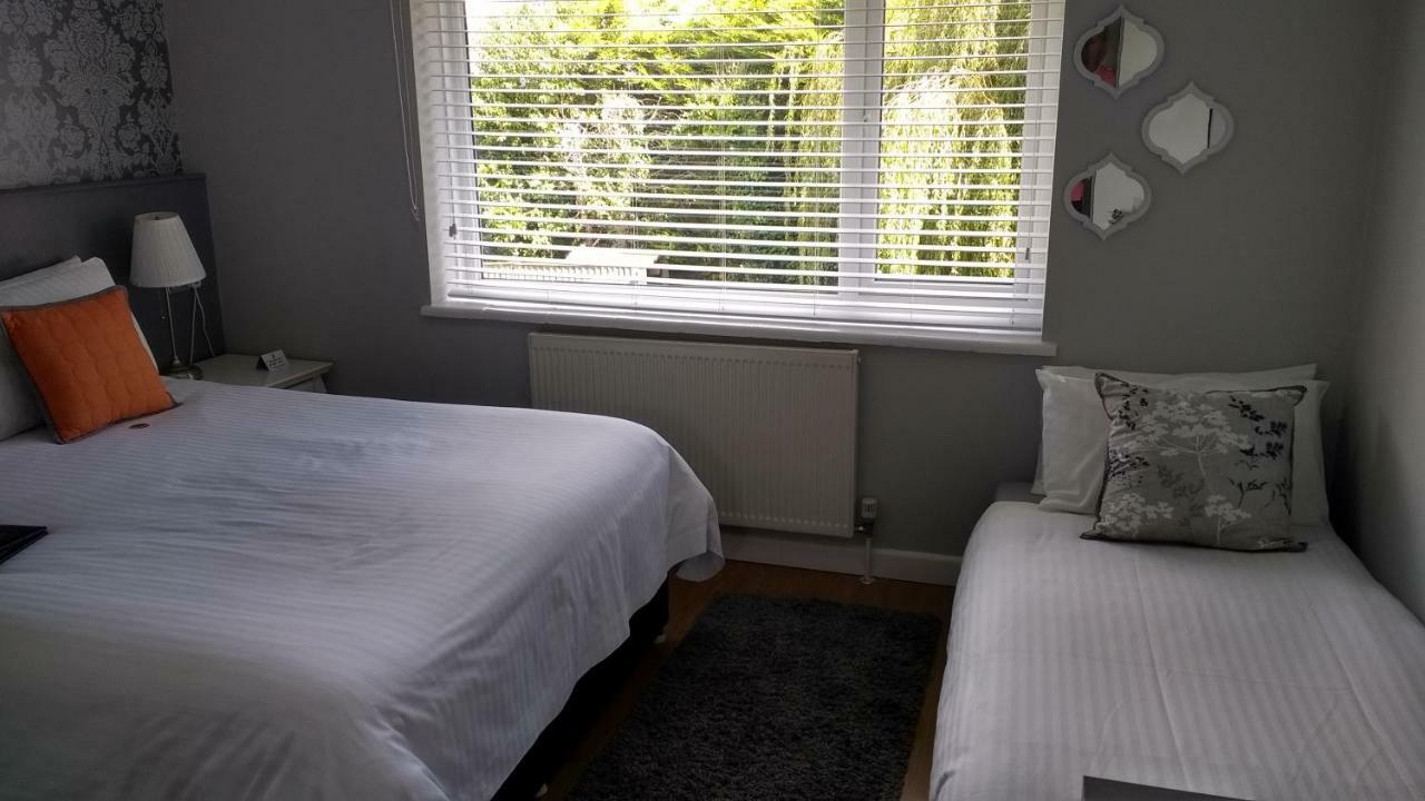 Bentleys Coast And Country B&B Lymington Bagian luar foto